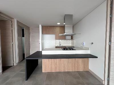 Apartamento de 2 alcobas en arriendo en Los Balsos, Medellín, 95 m² · foto 6 de 18