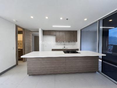 Apartamento de 2 alcobas en arriendo en El Poblado, Medellín, 128 m² · foto 5 de 17