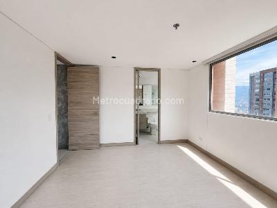 Apartamento de 2 alcobas en arriendo en El Poblado, Medellín, 128 m² · foto 9 de 17