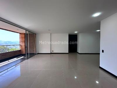 Apartamento de 3 alcobas en venta en El Tesoro, Medellín, 120 m² · foto 4 de 15