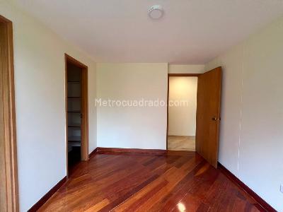 Apartamento en venta en El Poblado, Medellín · foto 12 de 18