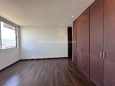 Apartamento de 3 alcobas en venta en El Poblado, Medellín, 130 m² · foto 11 de 19