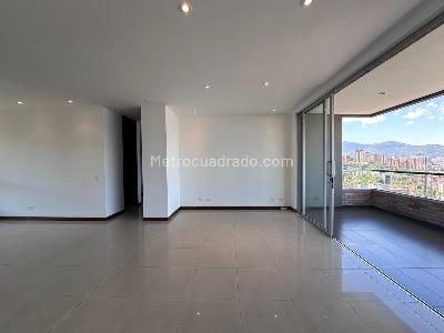 Apartamento de 3 alcobas en venta en El Poblado, Medellín, 130 m² · foto 6 de 19