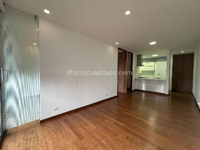 Apartamento de 1 alcoba en arriendo en El Tesoro, Medellín, 56 m² · foto 4 de 13