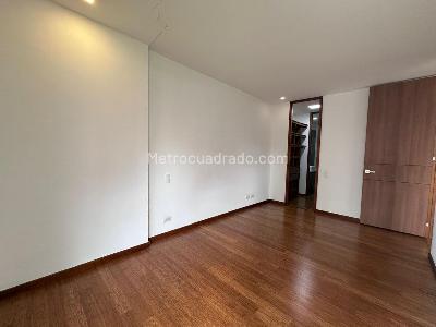 Apartamento de 1 alcoba en arriendo en El Tesoro, Medellín, 56 m² · foto 8 de 13