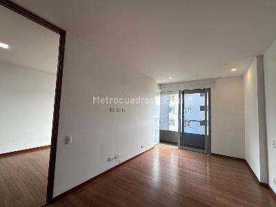 Apartamento de 1 alcoba en arriendo en El Tesoro, Medellín, 56 m² · foto 9 de 13