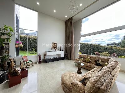 Casa de 4 alcobas en venta en Envigado, Envigado, 1580 m² · foto 3 de 20