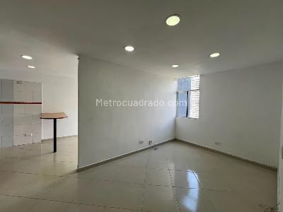 Apartamento en venta en El Poblado, Medellín · foto 4 de 13
