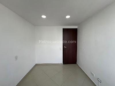 Apartamento en venta en El Poblado, Medellín · foto 9 de 13