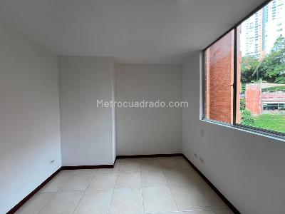 Apartamento de 3 alcobas en venta en El Poblado, Medellín, 95 m² · foto 14 de 17