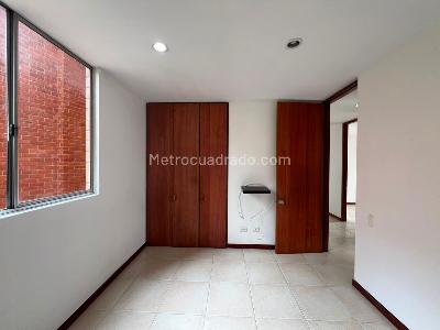 Apartamento de 3 alcobas en venta en El Poblado, Medellín, 95 m² · foto 15 de 17