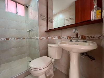 Apartamento de 3 alcobas en venta en El Poblado, Medellín, 95 m² · foto 16 de 17