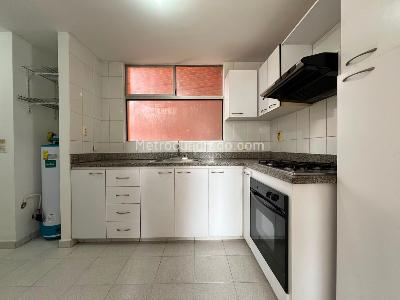 Apartamento de 3 alcobas en venta en El Poblado, Medellín, 95 m² · foto 4 de 17
