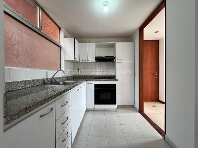 Apartamento de 3 alcobas en venta en El Poblado, Medellín, 95 m² · foto 5 de 17