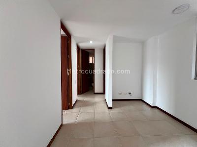 Apartamento de 3 alcobas en venta en El Poblado, Medellín, 95 m² · foto 6 de 17