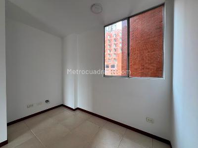 Apartamento de 3 alcobas en venta en El Poblado, Medellín, 95 m² · foto 7 de 17