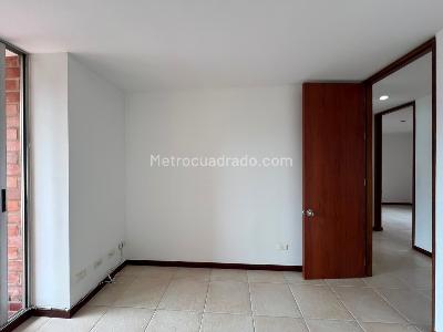 Apartamento de 3 alcobas en venta en El Poblado, Medellín, 95 m² · foto 9 de 17