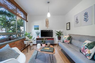 Apartamento de 2 alcobas en venta en El Poblado, Medellín, 73 m² · foto 2 de 13