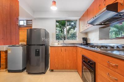 Apartamento de 2 alcobas en venta en El Poblado, Medellín, 73 m² · foto 6 de 13