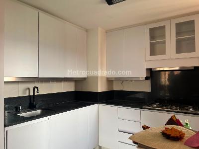 Apartamento de 2 alcobas en venta en El Poblado, Medellín, 142 m² · foto 5 de 15
