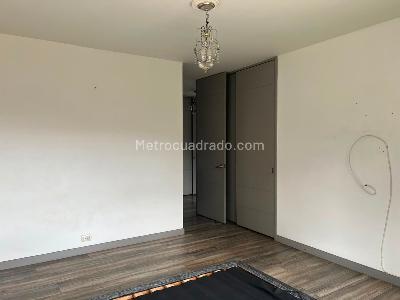 Apartamento de 2 alcobas en venta en El Poblado, Medellín, 142 m² · foto 7 de 15