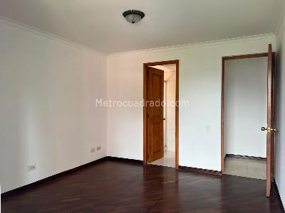 Apartamento de 3 alcobas en venta en El Poblado, Medellín, 168 m² · foto 11 de 17