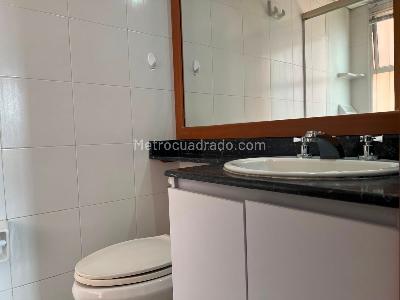 Apartamento de 3 alcobas en venta en El Poblado, Medellín, 168 m² · foto 15 de 17