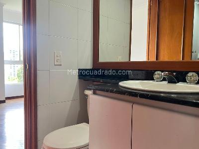Apartamento de 3 alcobas en venta en El Poblado, Medellín, 168 m² · foto 16 de 17