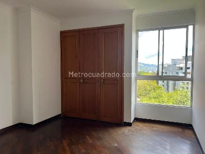 Apartamento de 3 alcobas en venta en El Poblado, Medellín, 168 m² · foto 8 de 17