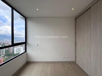 Apartamento de 2 alcobas en venta en El Poblado, Medellín, 61 m² · foto 10 de 19