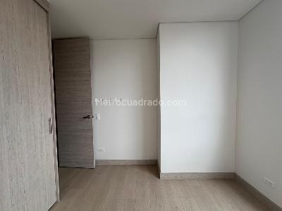 Apartamento de 2 alcobas en venta en El Poblado, Medellín, 61 m² · foto 16 de 19