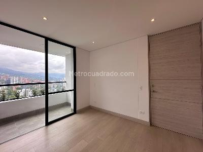 Apartamento de 2 alcobas en venta en El Poblado, Medellín, 61 m² · foto 4 de 19