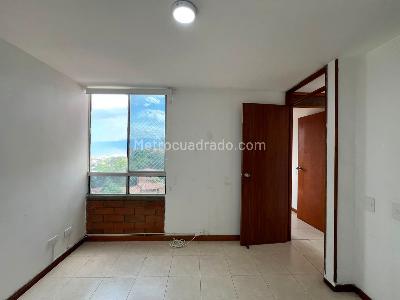 Apartamento en arriendo en El Poblado, Medellín · foto 10 de 13