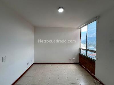Apartamento en arriendo en El Poblado, Medellín · foto 11 de 13