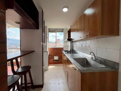 Apartamento en arriendo en El Poblado, Medellín · foto 4 de 13