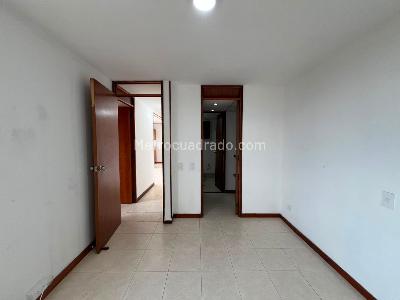 Apartamento en arriendo en El Poblado, Medellín · foto 9 de 13