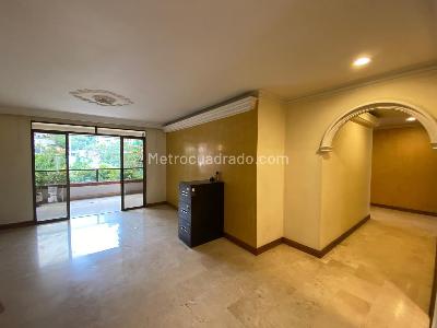 Apartamento de 3 alcobas en venta en El Poblado, Medellín, 254 m² · foto 3 de 16