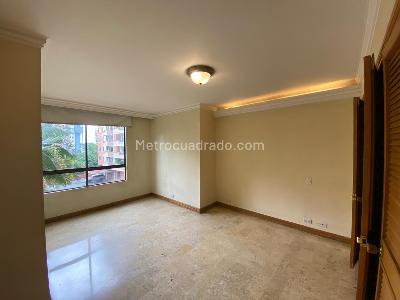 Apartamento de 3 alcobas en venta en El Poblado, Medellín, 254 m² · foto 7 de 16