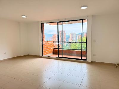 Apartamento de 2 alcobas en venta en El Poblado, Medellín, 86 m² · foto 5 de 15