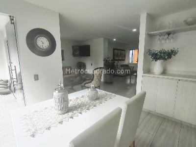 Apartamento de 3 alcobas en venta en El Poblado, Medellín, 128 m² · foto 5 de 19