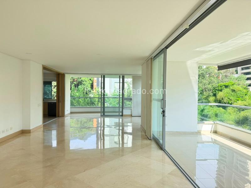 Apartamento en Arriendo, EL POBLADO, Medellín