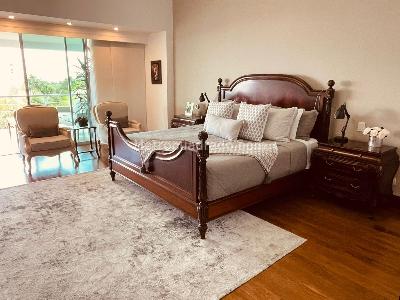 Casa de 4 alcobas en venta en El Poblado, Medellín, 1633 m² · foto 9 de 14
