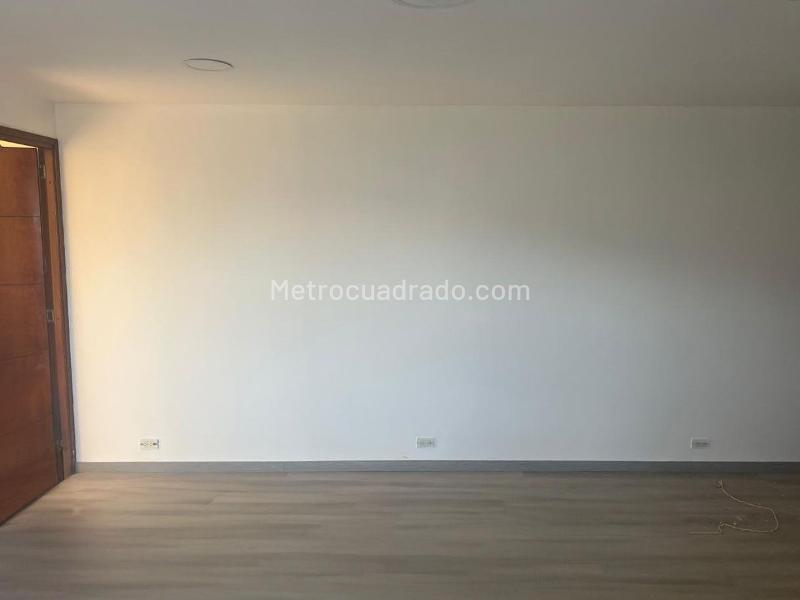 Oficina en Arriendo, EL POBLADO, Medellín - Más