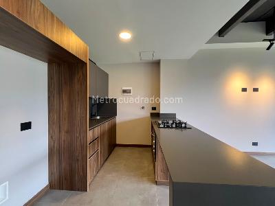 Apartamento de 1 alcoba en arriendo en Altos Del Poblado, Medellín, 50 m² · foto 7 de 10