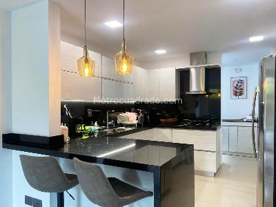 Casa en arriendo en El Poblado, Medellín · foto 4 de 18