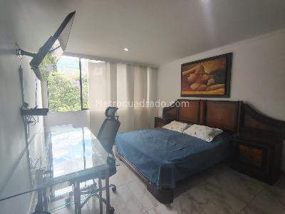 Apartamento de 3 alcobas en venta en Los Balsos, Medellín, 215 m² · foto 12 de 18