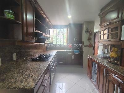 Apartamento de 3 alcobas en venta en Los Balsos, Medellín, 215 m² · foto 7 de 18