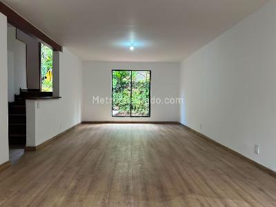 Casa de 3 alcobas en venta en Envigado, Envigado, 160 m² · foto 3 de 17