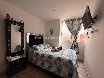 Apartamento de 3 alcobas en venta en Sabaneta, Sabaneta, 84 m² · foto 11 de 16