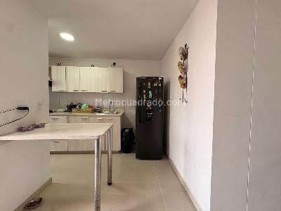 Apartamento de 3 alcobas en venta en Sabaneta, Sabaneta, 84 m² · foto 3 de 16
